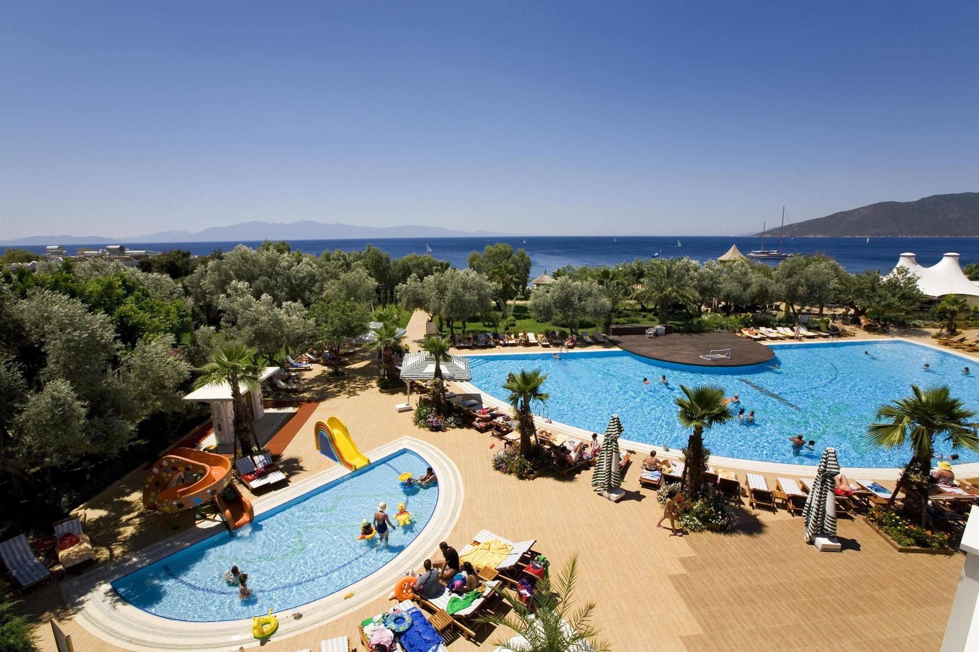 Latanya Park Resort Yaliciftlik Exterior foto